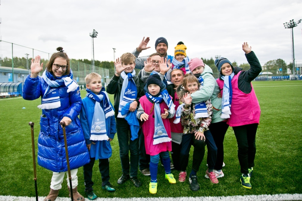Воспитанники Даун-центра в Академии ФК «Зенит»