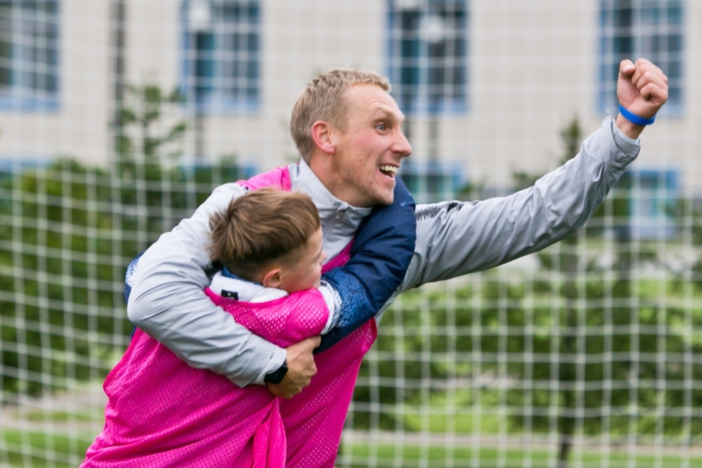 Воспитанники Даун-центра в Академии ФК «Зенит»