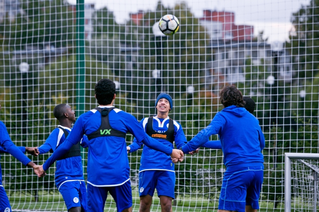 Сбор команд из Катара в Академии ФК «Зенит»