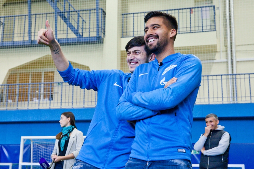 Кристиан Нобоа и Сердар Азмун проводят мастер-класс в Академии ФК «Зенит