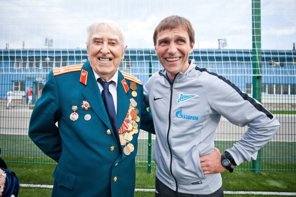 Владимир Павлович Савин провел встречу с воспитанниками Академии ФК «Зенит»