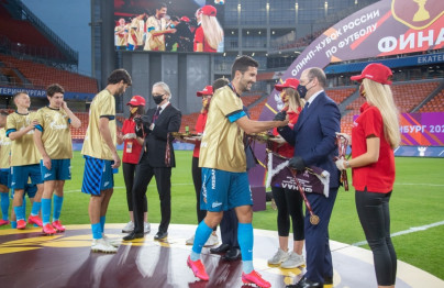 Церемония награждения команды «Зенит» золотыми медалями в честь победы в Кубке России