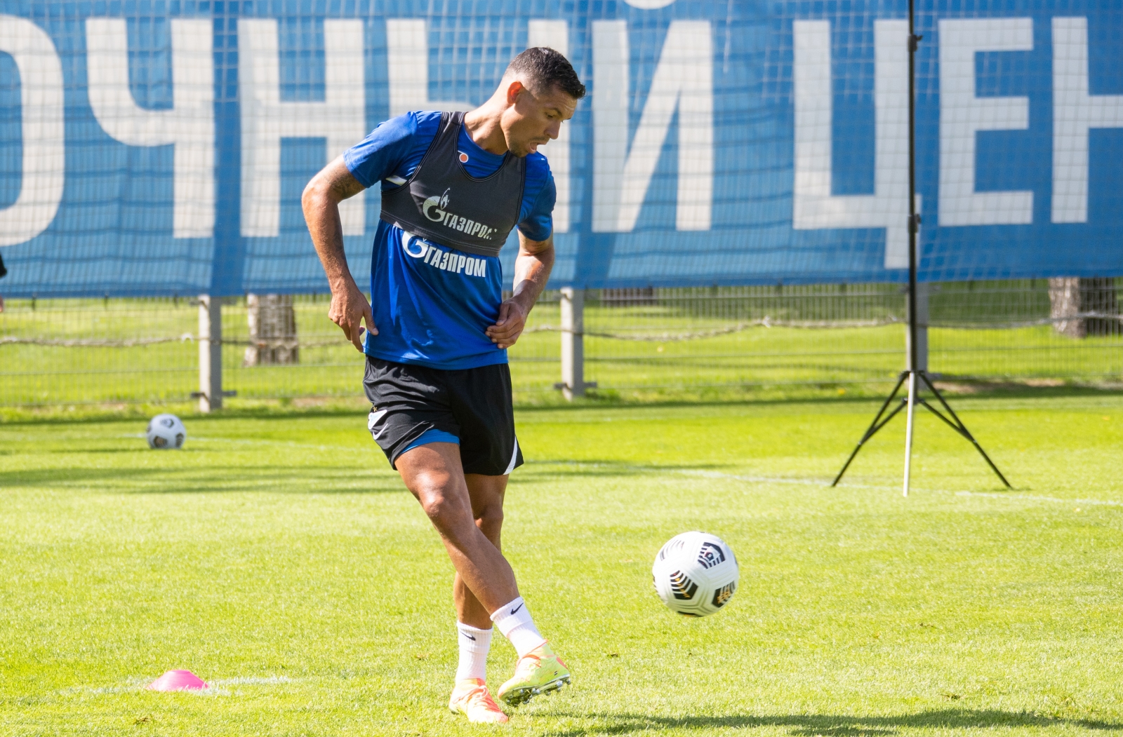 Первый день Деяна Ловрена в «Газпром»-тренировочном центре