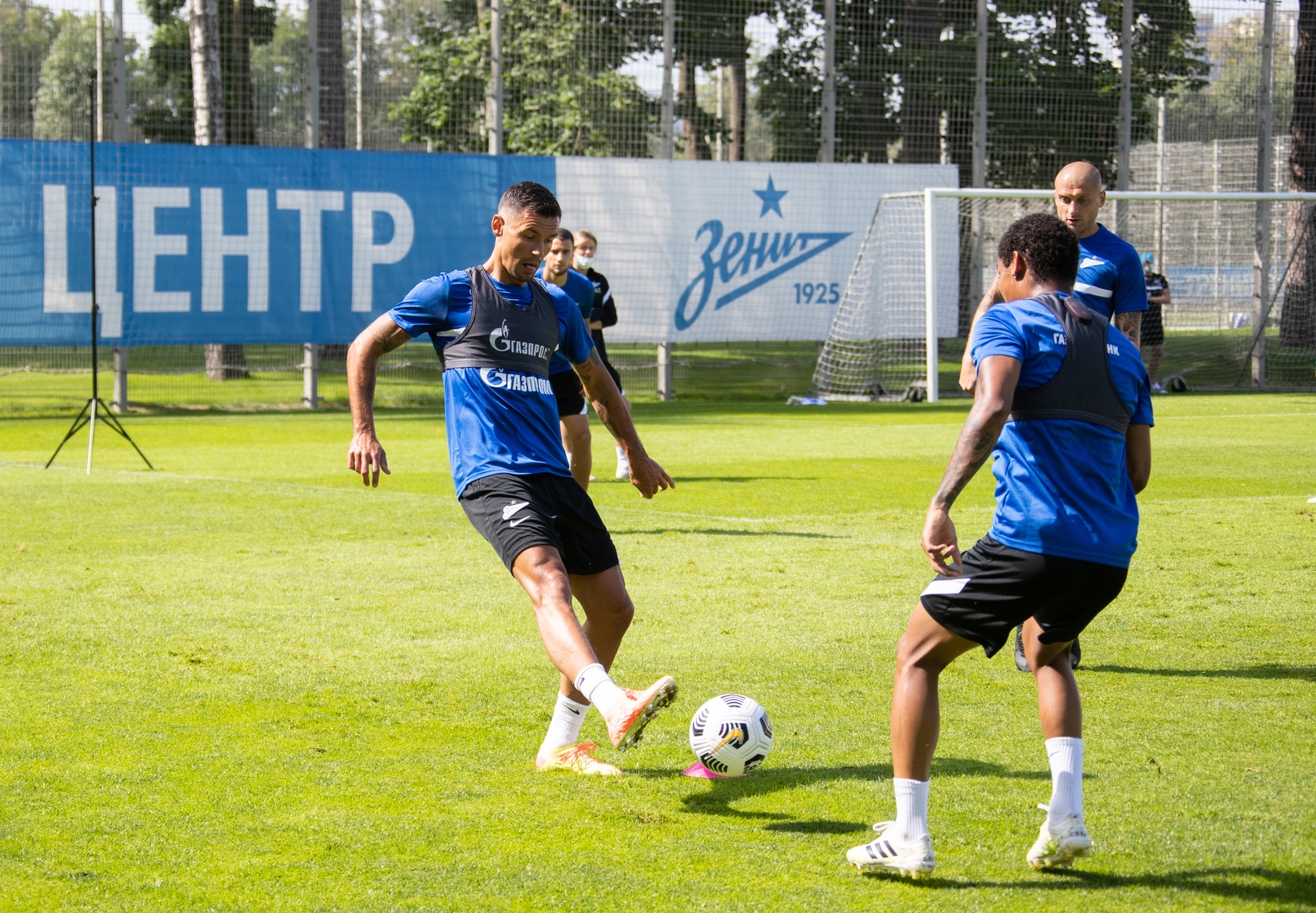 Первый день Деяна Ловрена в «Газпром»-тренировочном центре