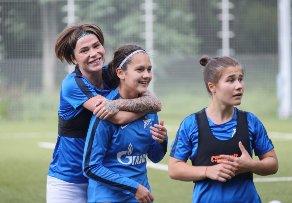 Тренировка женской футбольной команды «Зенит» перед матчем с «Локомотивом»