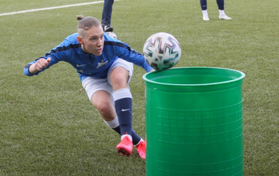 Тренировка женской футбольной команды «Зенит» перед матчем с «Локомотивом»