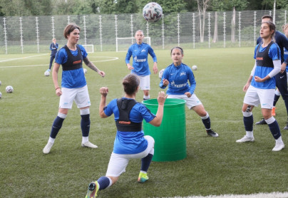 Тренировка женской футбольной команды «Зенит» перед матчем с «Локомотивом»