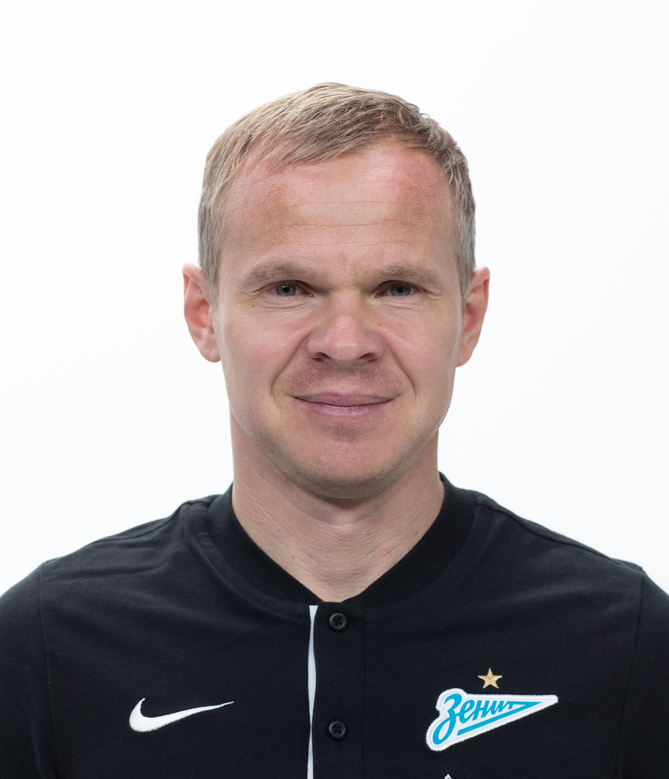 Фотосессия футболистов и тренеров основного состава ФК «Зенит» сезона 2020/21