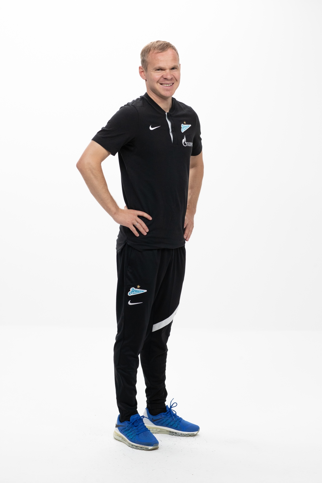 Фотосессия футболистов и тренеров основного состава ФК «Зенит» сезона 2020/21