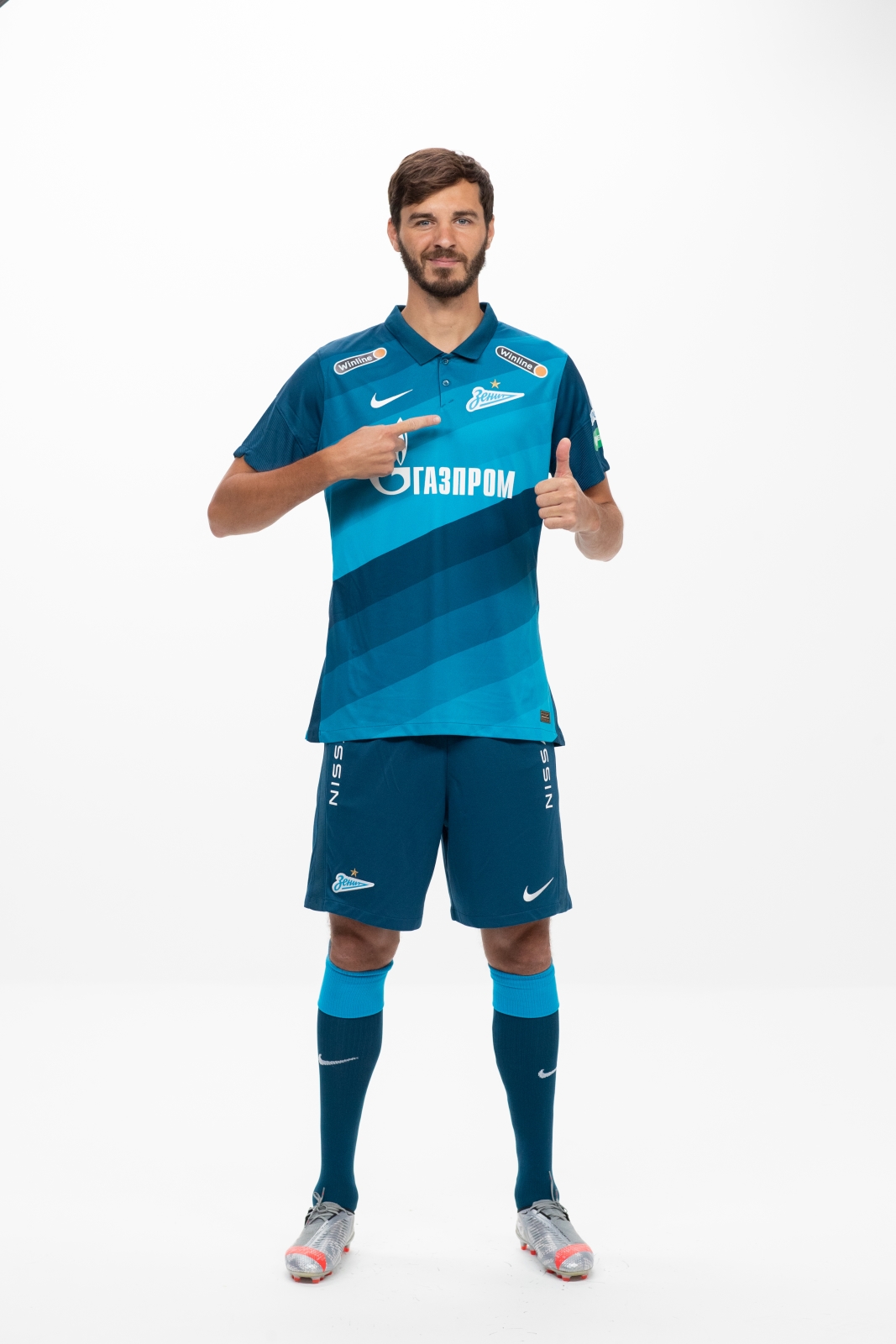 Фотосессия футболистов и тренеров основного состава ФК «Зенит» сезона 2020/21