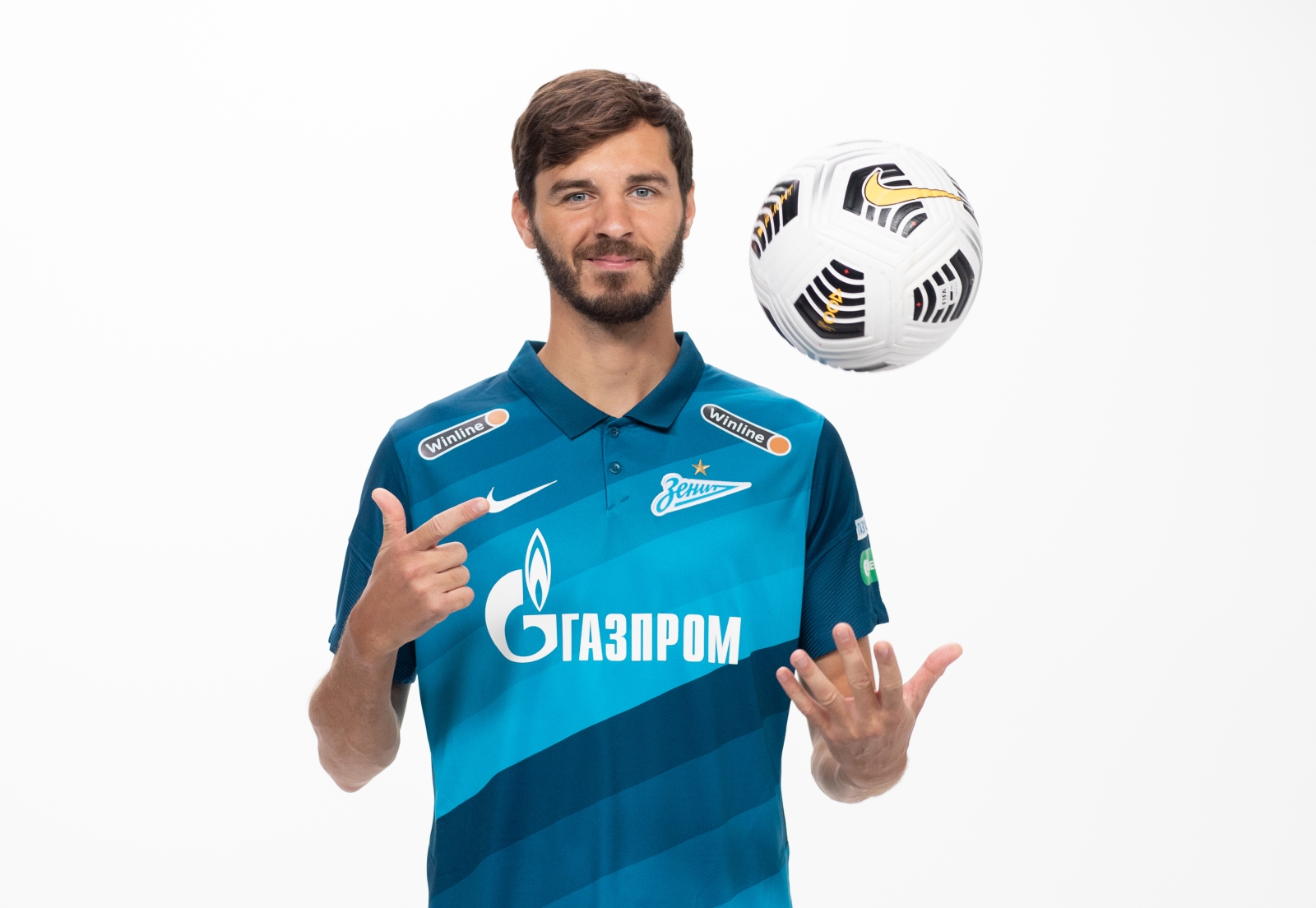 Фотосессия футболистов и тренеров основного состава ФК «Зенит» сезона 2020/21