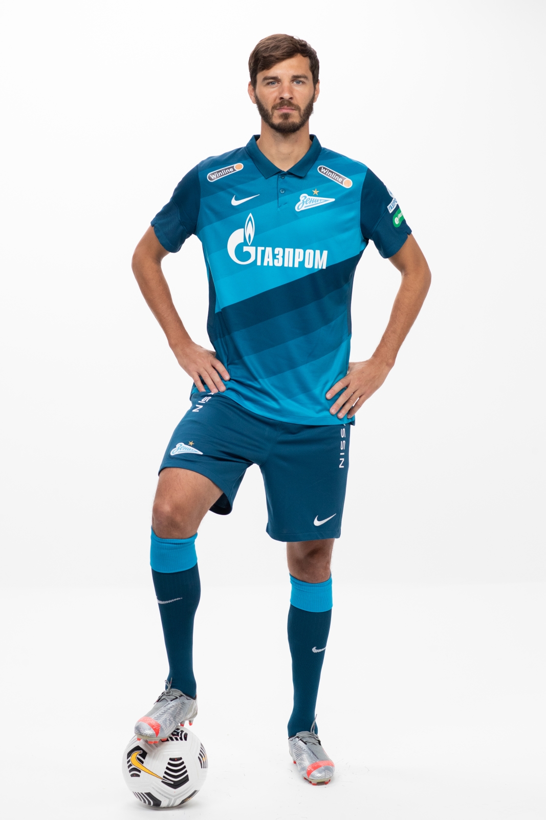 Фотосессия футболистов и тренеров основного состава ФК «Зенит» сезона 2020/21