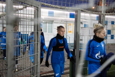 Тренировка женской футбольной команды «Зенит» перед матчем с «Локомотивом»