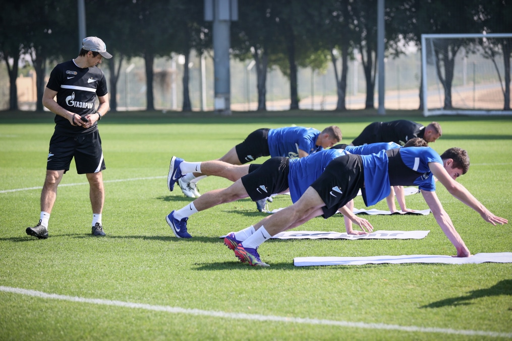 «Газпром» — тренировочные сборы «Зенита» в Дубае: 16 января, утренняя тренировка