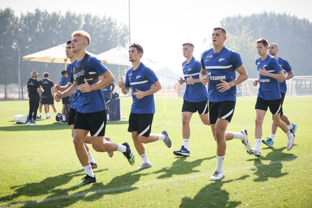 «Газпром» — тренировочные сборы «Зенита» в Дубае: 16 января, утренняя тренировка