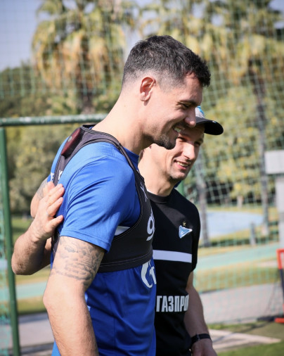 «Газпром» — тренировочные сборы «Зенита» в Дубае: 16 января, утренняя тренировка