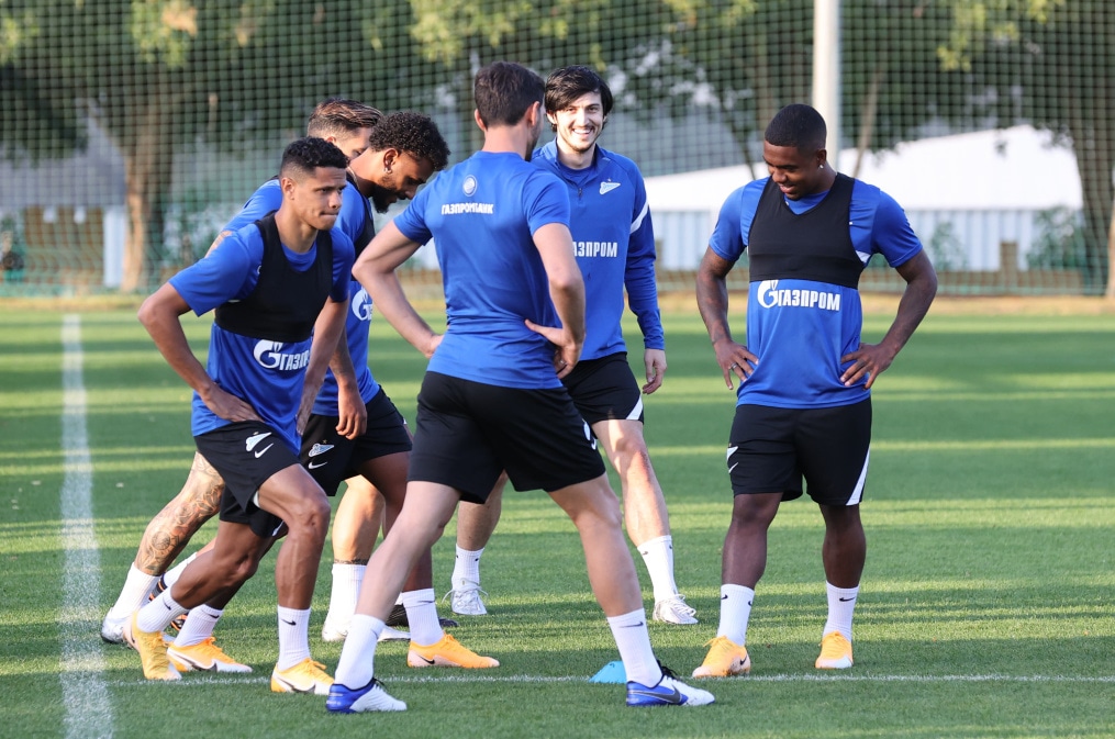 «Газпром»-тренировочные сборы «Зенита» в Дубае: 17 января, вечерняя тренировка