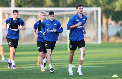 «Газпром»-тренировочные сборы «Зенита» в Дубае: 17 января, вечерняя тренировка