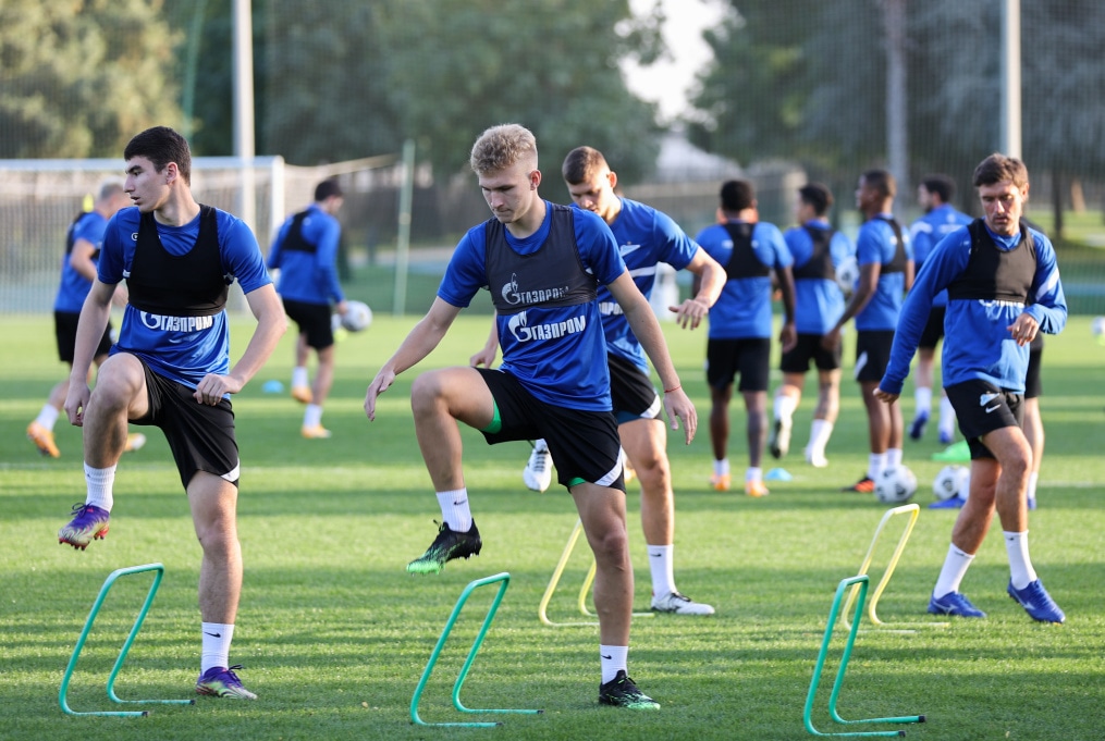 «Газпром»-тренировочные сборы «Зенита» в Дубае: 19 января, вечерняя тренировка