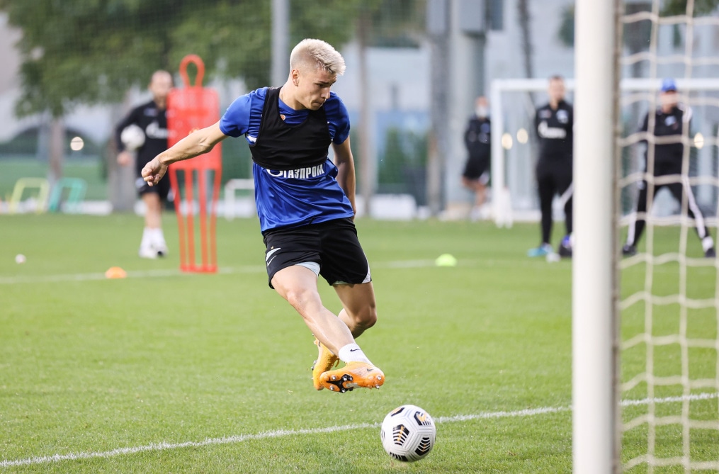 «Газпром»-тренировочные сборы «Зенита» в Дубае: 19 января, вечерняя тренировка