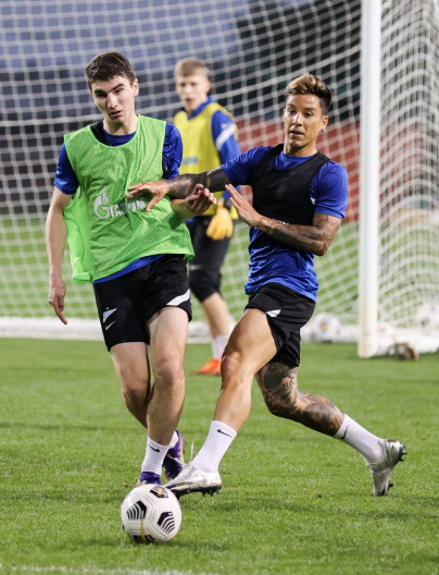 «Газпром»-тренировочные сборы «Зенита» в Дубае: 19 января, вечерняя тренировка