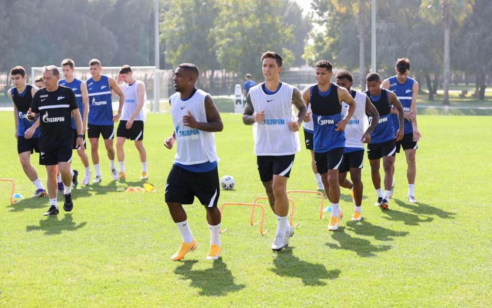 «Газпром»-тренировочные сборы «Зенита» в Дубае: 20 января, утренняя тренировка