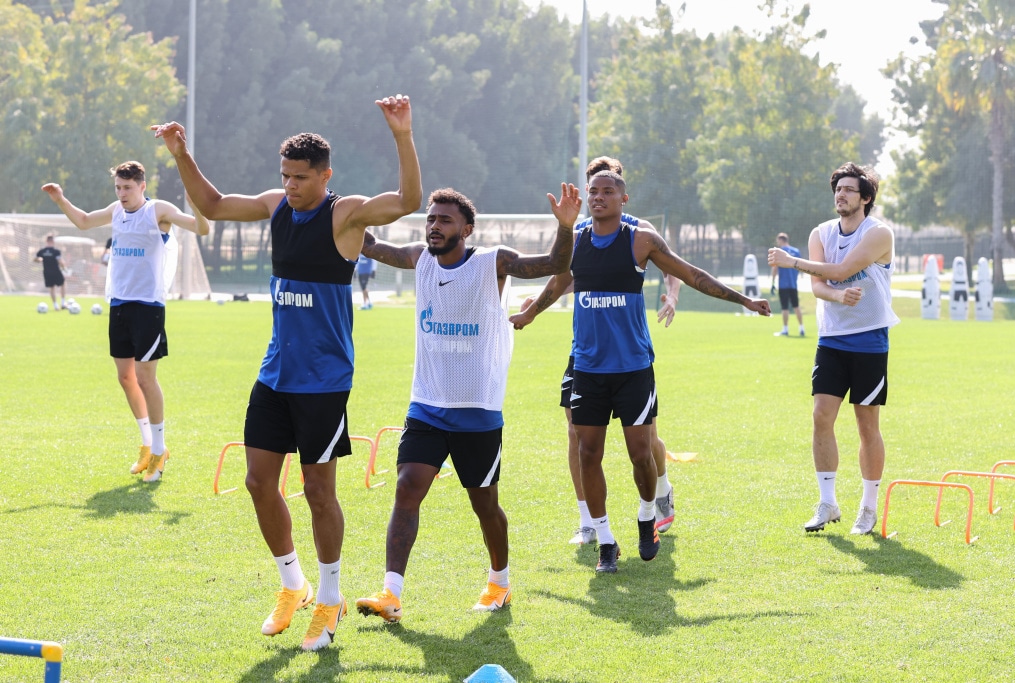 «Газпром»-тренировочные сборы «Зенита» в Дубае: 20 января, утренняя тренировка