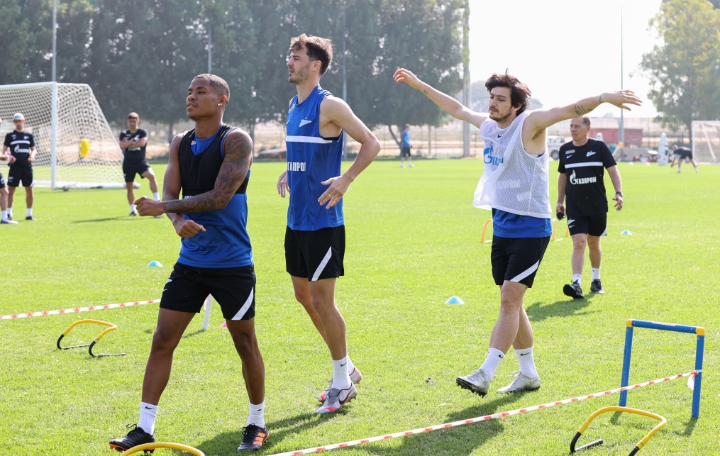 «Газпром»-тренировочные сборы «Зенита» в Дубае: 20 января, утренняя тренировка