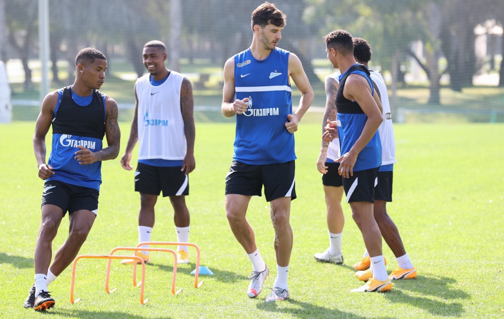 «Газпром»-тренировочные сборы «Зенита» в Дубае: 20 января, утренняя тренировка