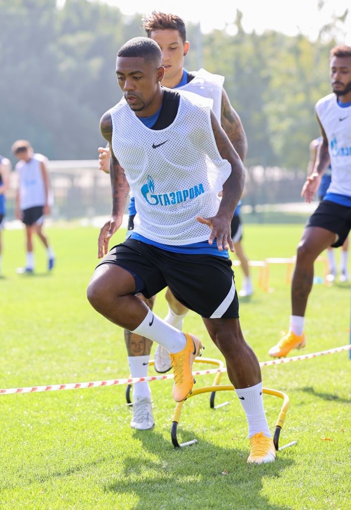 «Газпром»-тренировочные сборы «Зенита» в Дубае: 20 января, утренняя тренировка