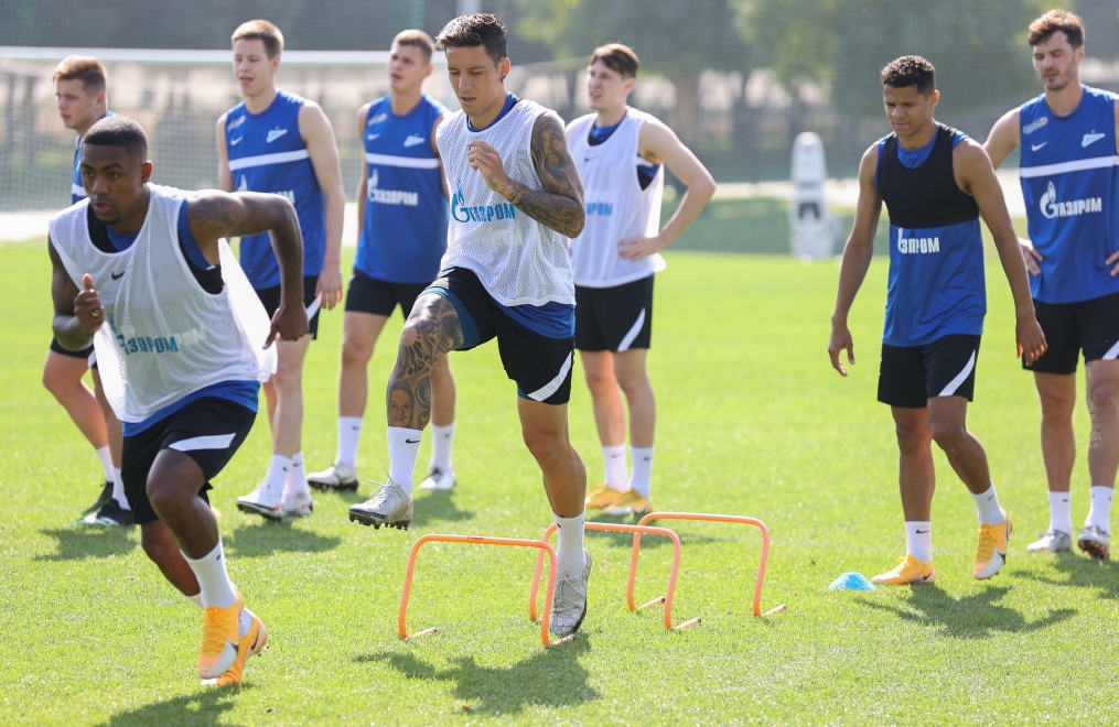 «Газпром»-тренировочные сборы «Зенита» в Дубае: 20 января, утренняя тренировка