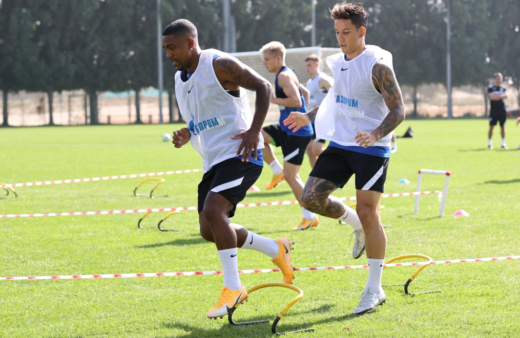 «Газпром»-тренировочные сборы «Зенита» в Дубае: 20 января, утренняя тренировка