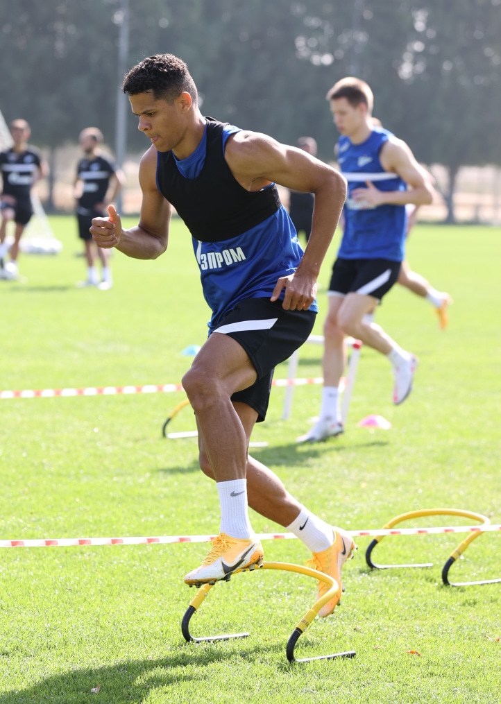 «Газпром»-тренировочные сборы «Зенита» в Дубае: 20 января, утренняя тренировка