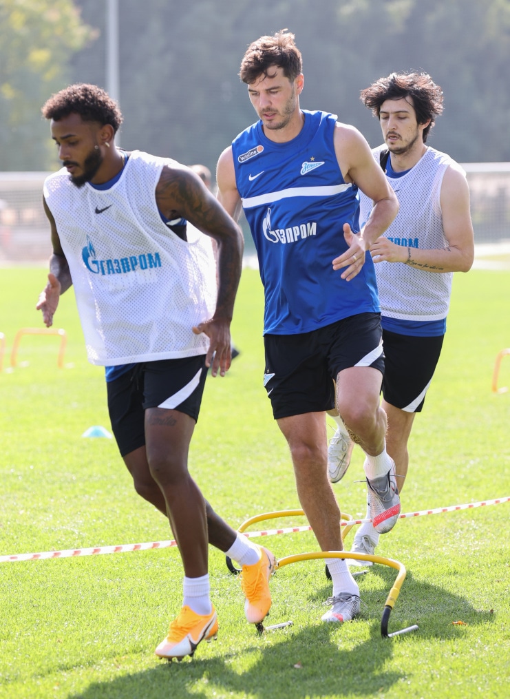 «Газпром»-тренировочные сборы «Зенита» в Дубае: 20 января, утренняя тренировка