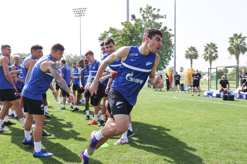 «Газпром»-тренировочные сборы «Зенита» в Дубае: 25 января, утренняя тренировка