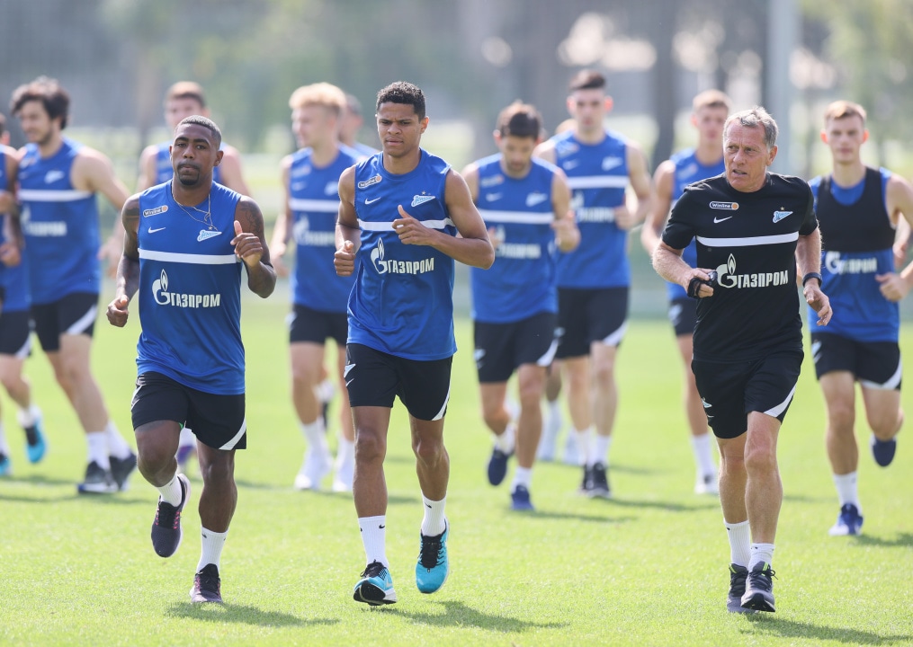«Газпром»-тренировочные сборы «Зенита» в Дубае: 25 января, утренняя тренировка