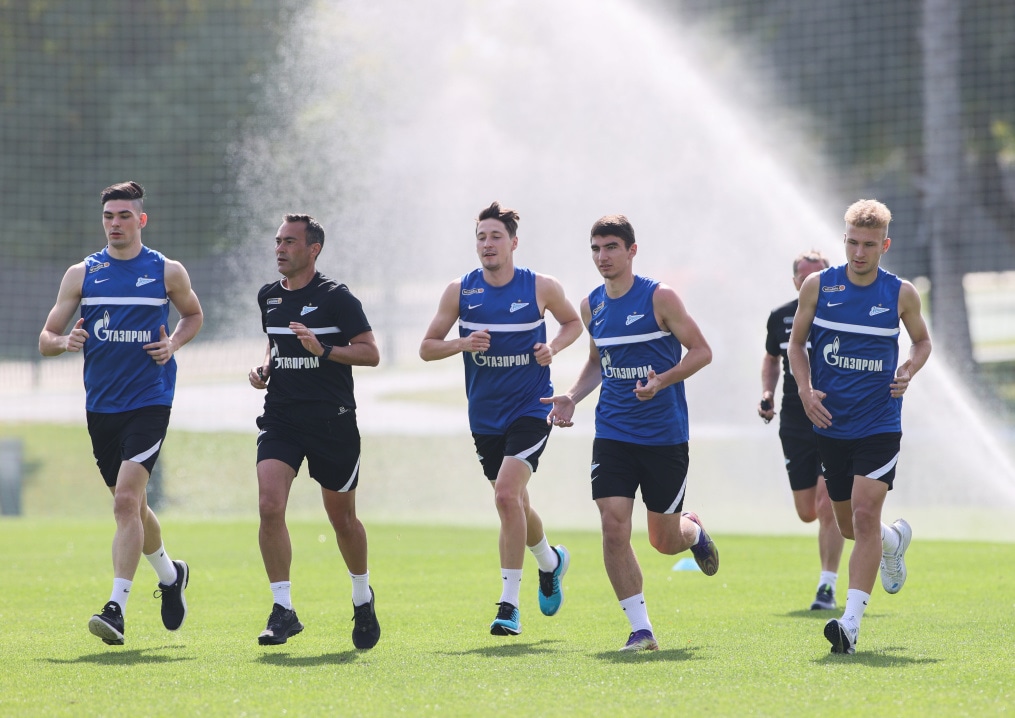 «Газпром»-тренировочные сборы «Зенита» в Дубае: 25 января, утренняя тренировка