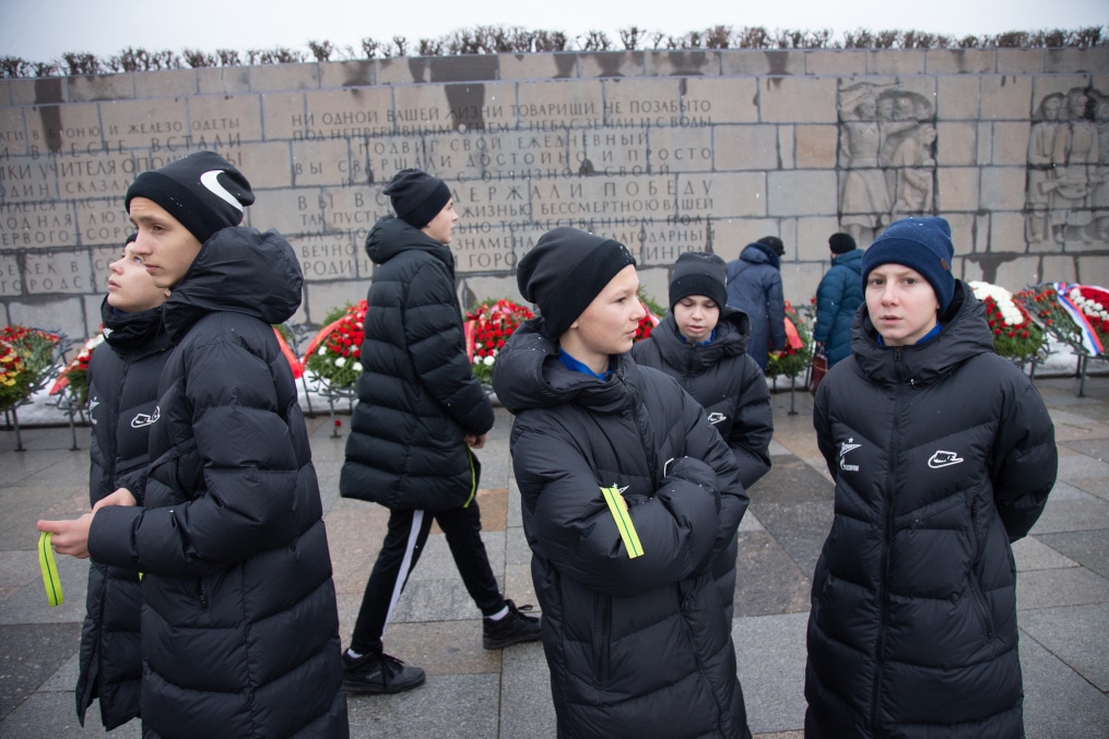 Воспитанники «Газпром»-Академии «Зенита» на Пискаревском мемориале