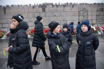 Воспитанники «Газпром»-Академии «Зенита» на Пискаревском мемориале