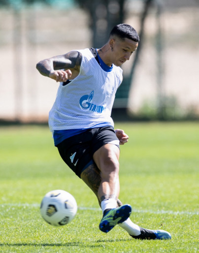 «Газпром»-тренировочные сборы «Зенита» в Дубае: 01 февраля, утренняя тренировка