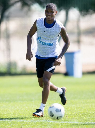 «Газпром»-тренировочные сборы «Зенита» в Дубае: 01 февраля, утренняя тренировка