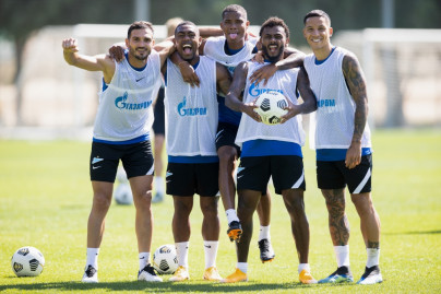 «Газпром»-тренировочные сборы «Зенита» в Дубае: 01 февраля, утренняя тренировка