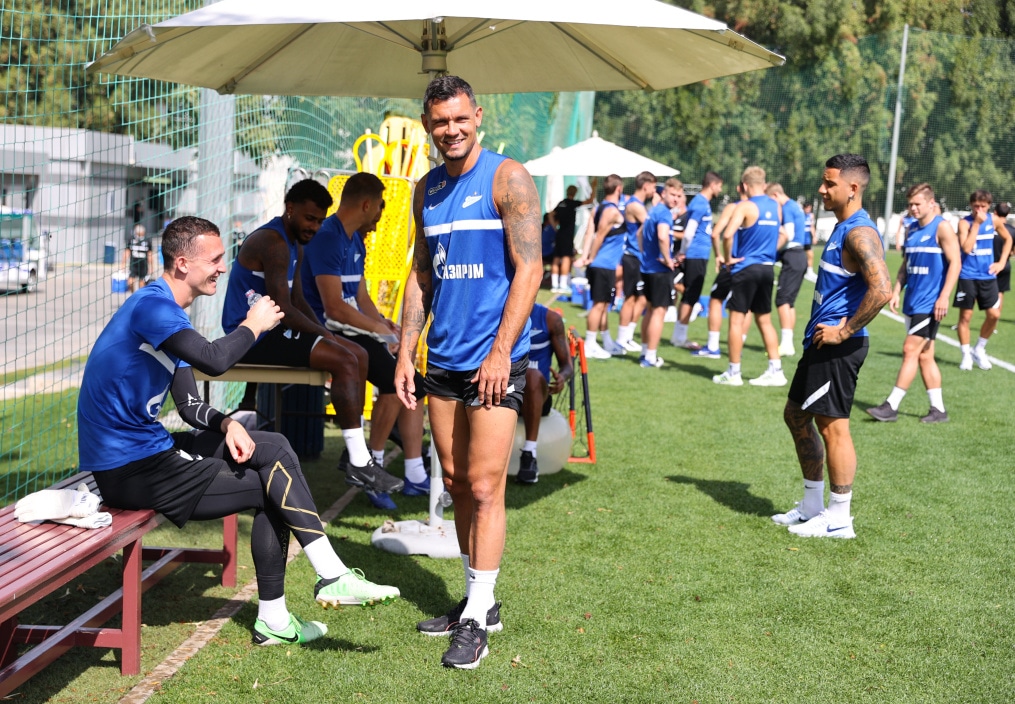 «Газпром»-тренировочные сборы «Зенита» в Дубае: 10 февраля, утренняя тренировка