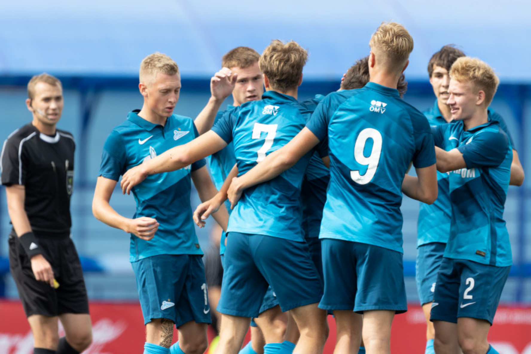 U 17. Футбол обсуждение в кругу Зенит u 17. ДЮФЛ Крыма сезона 2021-22гг. 2010г б-группа 3 тур.