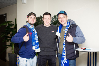 Автограф-сессия с Вячеславом Караваевым для победителей «Зенит спортпрогноз»