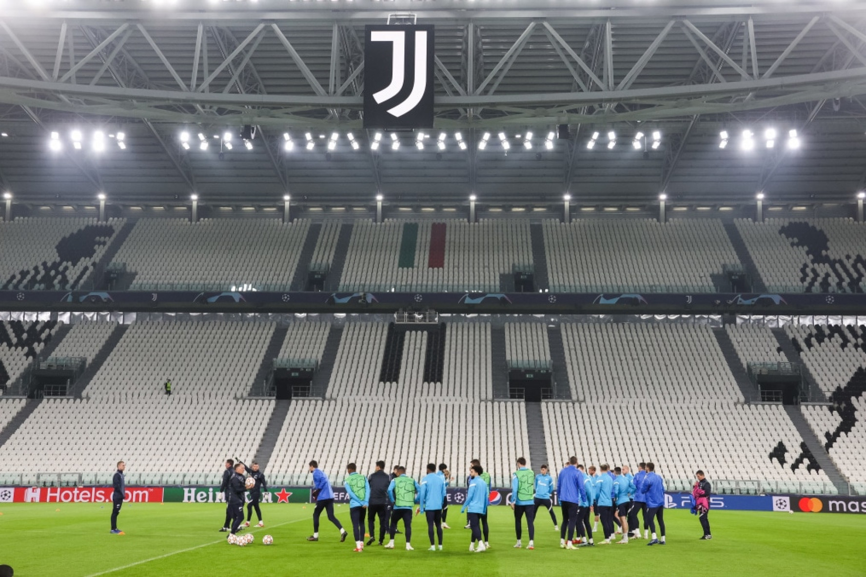 Juventus Stadium Fans