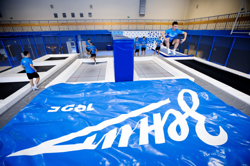 Команды «Газпром»-Академии возобновили тренировки