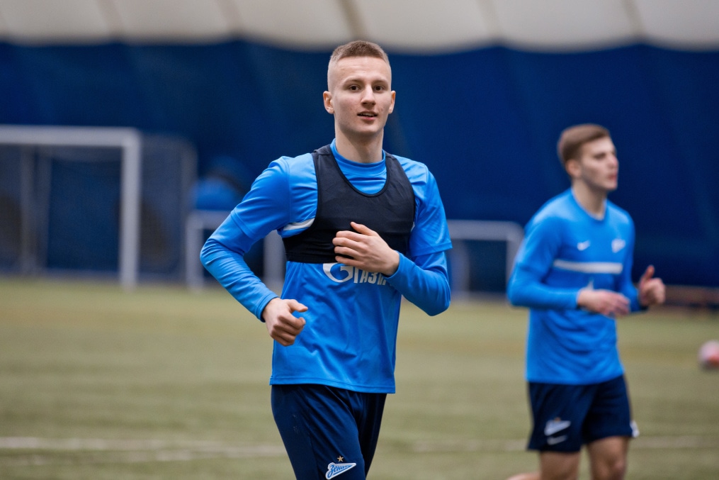 Команды «Газпром»-Академии возобновили тренировки