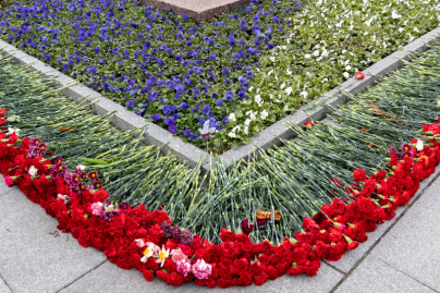 Воспитанники «Газпром»-Академии возложили цветы на Пискаревском мемориале