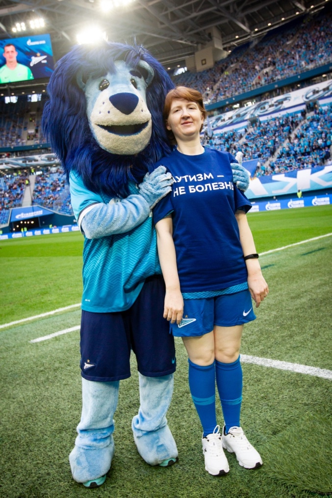 Акция «Аутизм — не болезнь» перед матчем «Зенит» — «Анжи»